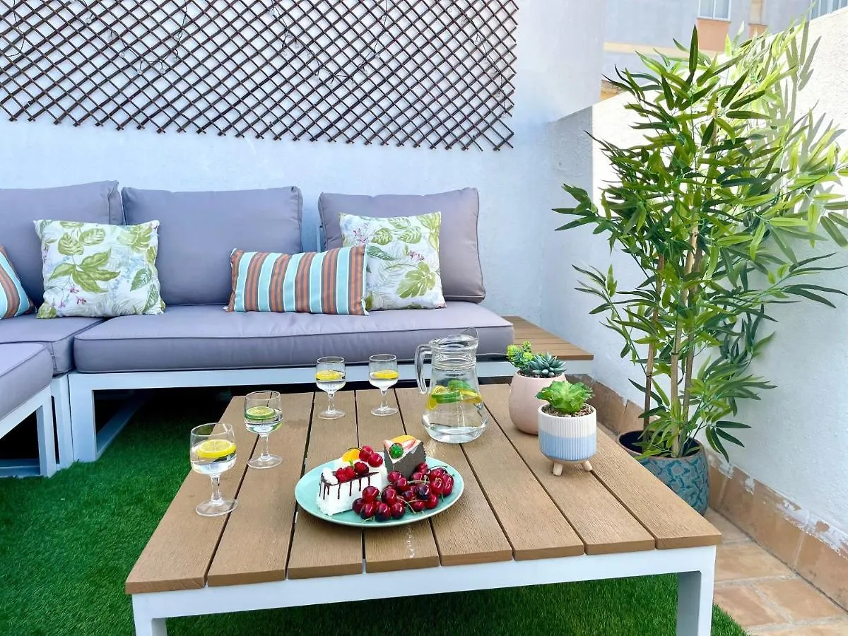 Gatu Premium Atico Caleta , Preferente Mayores De 25 Anos Y Familias Cadiz 0*,